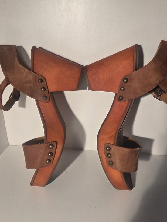 Lucky Brand Shoes - Lucky Brand Brown Suede Wooden Platform Sandals - Women's Size 9M